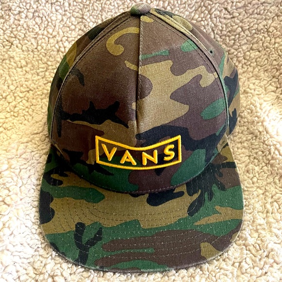 Vans camouflage SnapBack hat. Good condition. Normal wear. - Picture 1 of 3